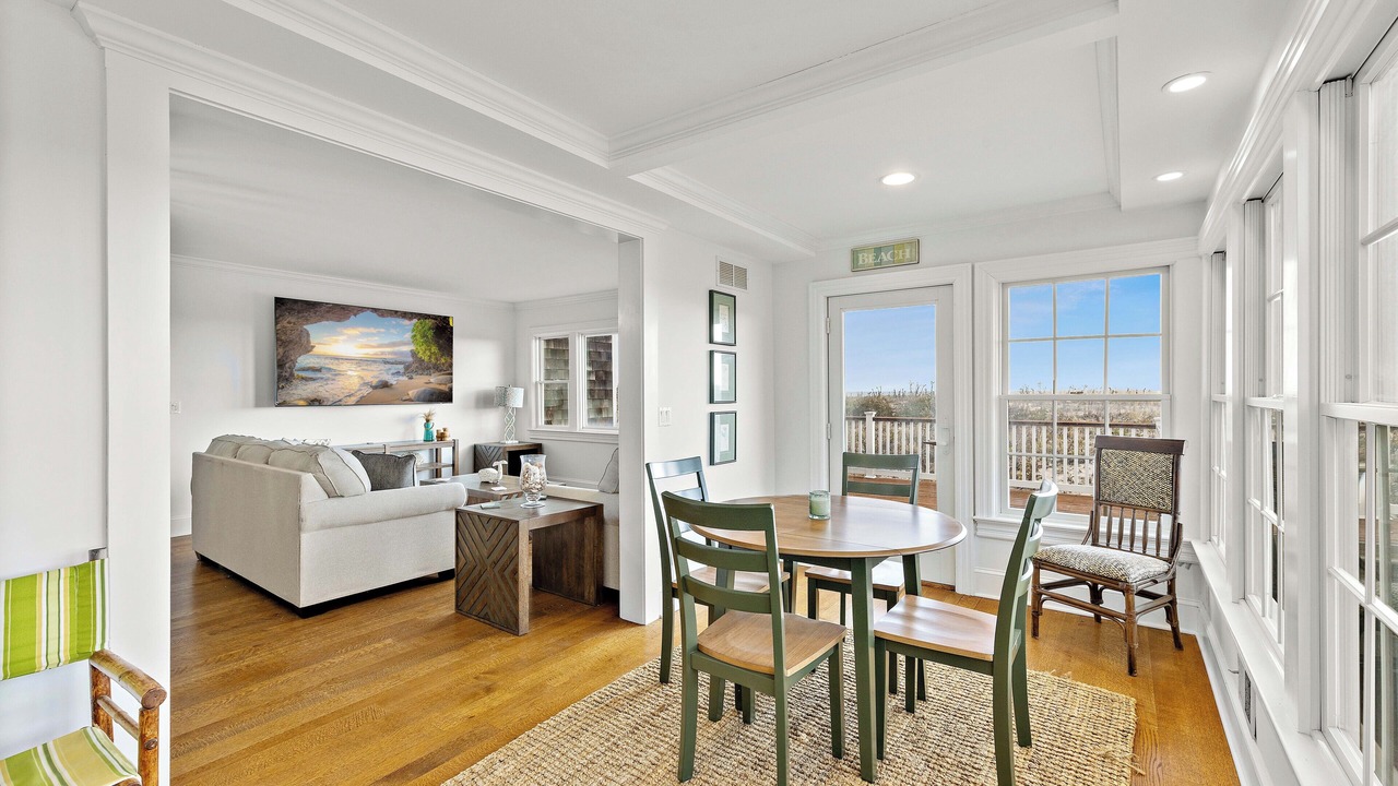 Photo of Livingroom in Mantoloking