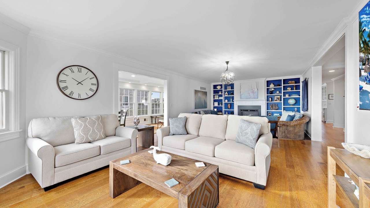 Photo of Livingroom in Mantoloking