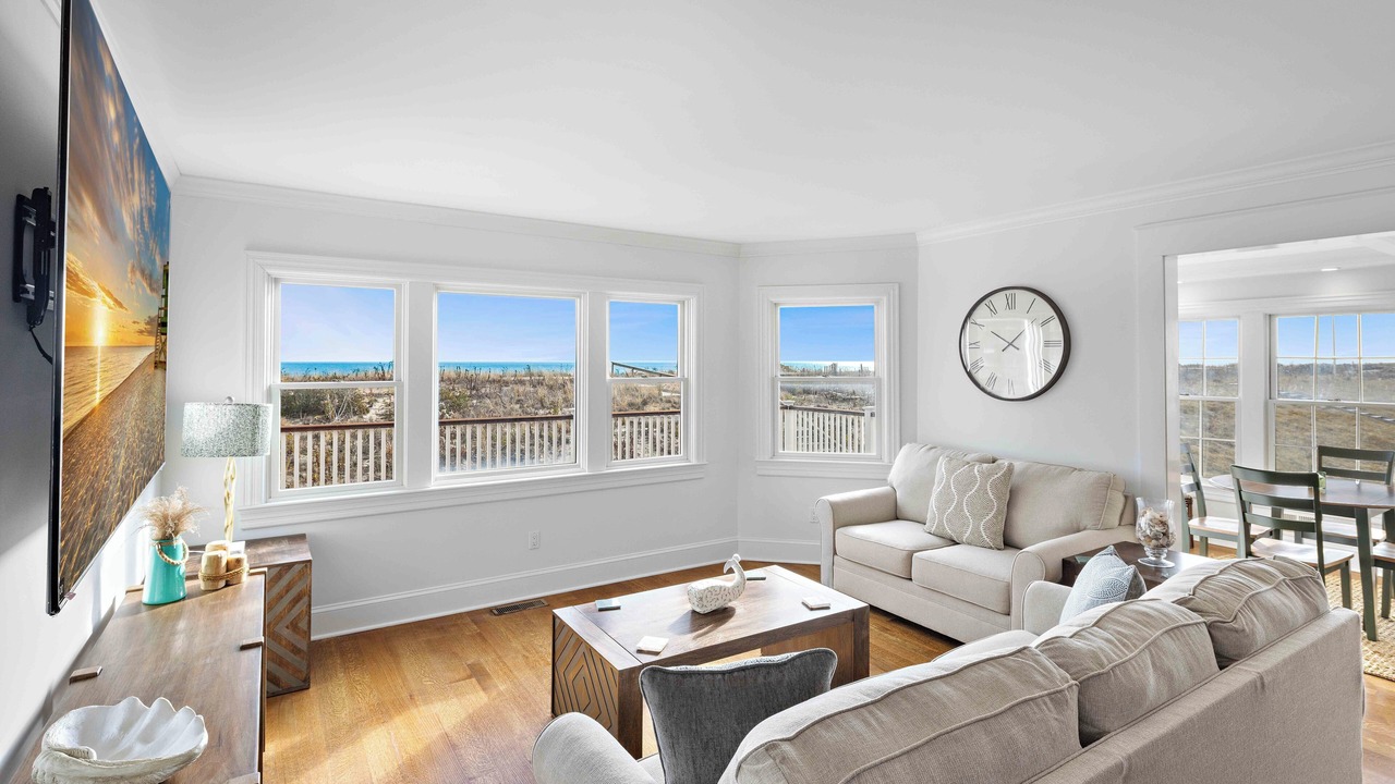Photo of Livingroom in Mantoloking