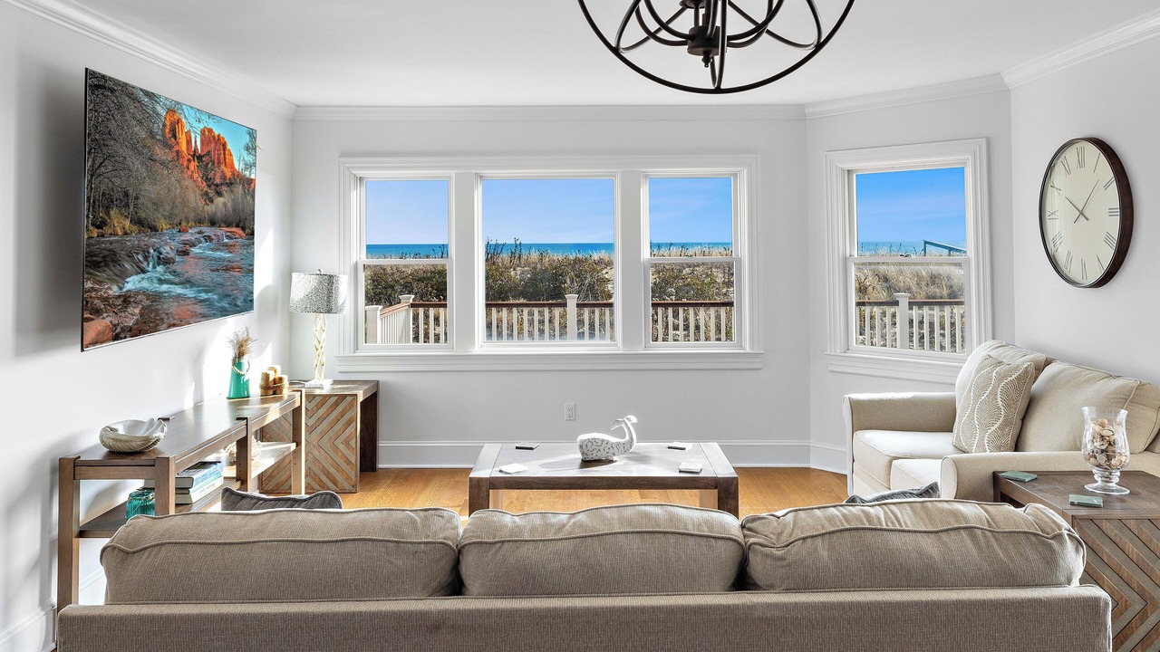 Photo of Livingroom in Mantoloking