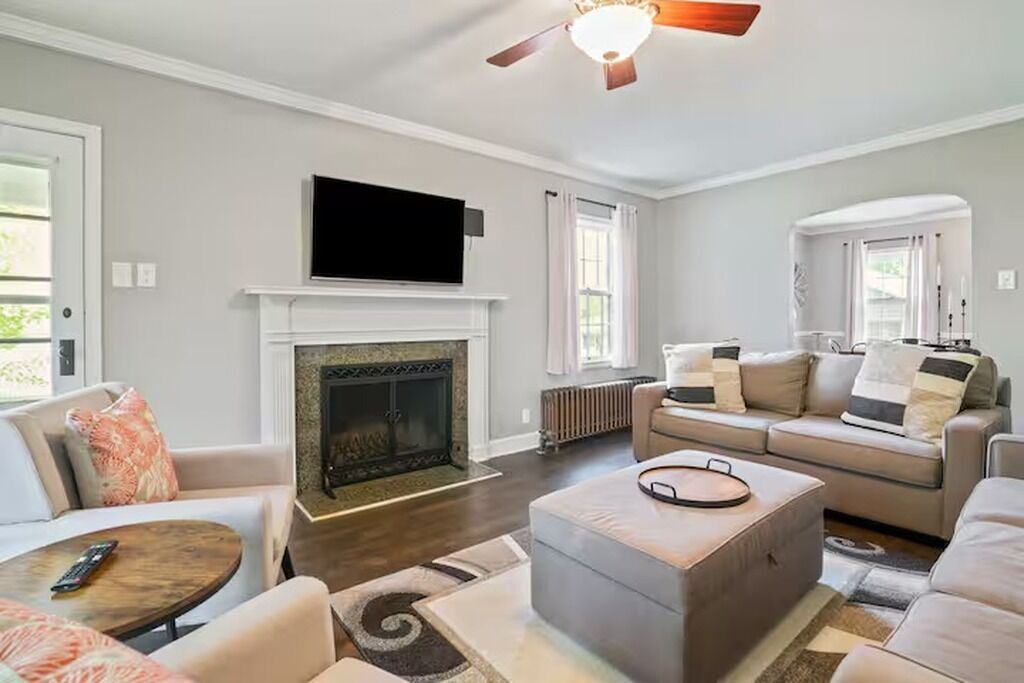 Photo of Livingroom in Lewis Center