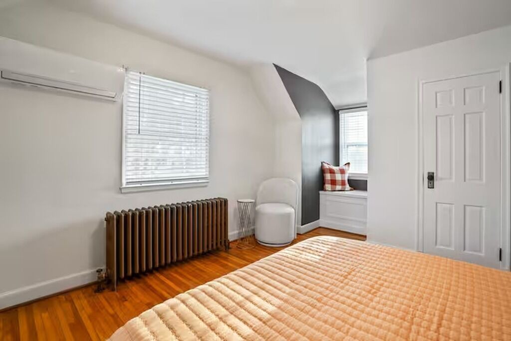 Photo of Bedroom in Lewis Center