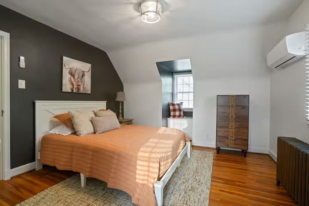 Photo of Bedroom in Lewis Center
