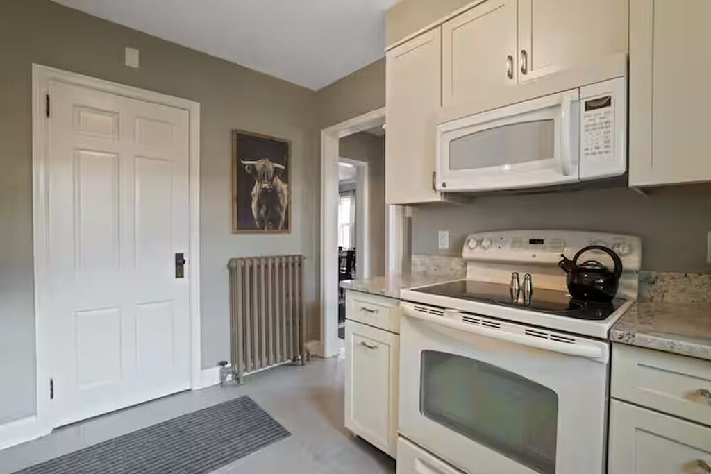 Photo of Kitchen in Lewis Center