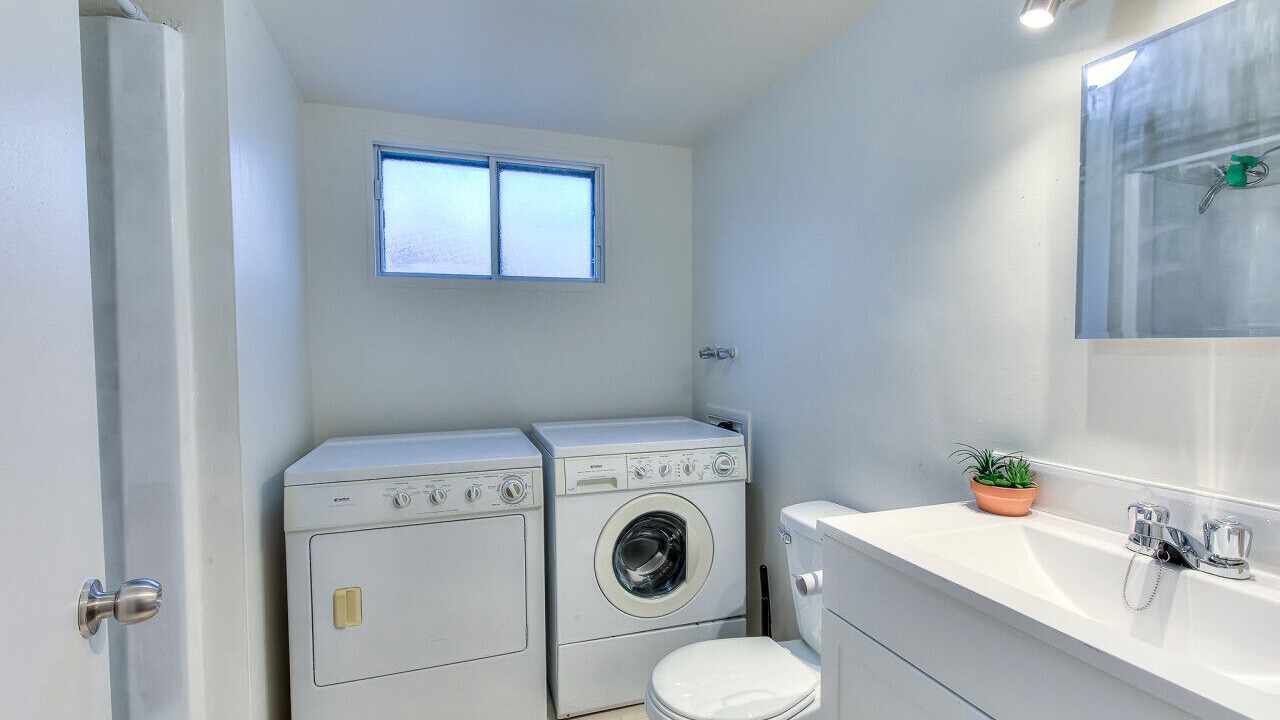 Photo of Bathroom in Pierrefonds-Roxboro