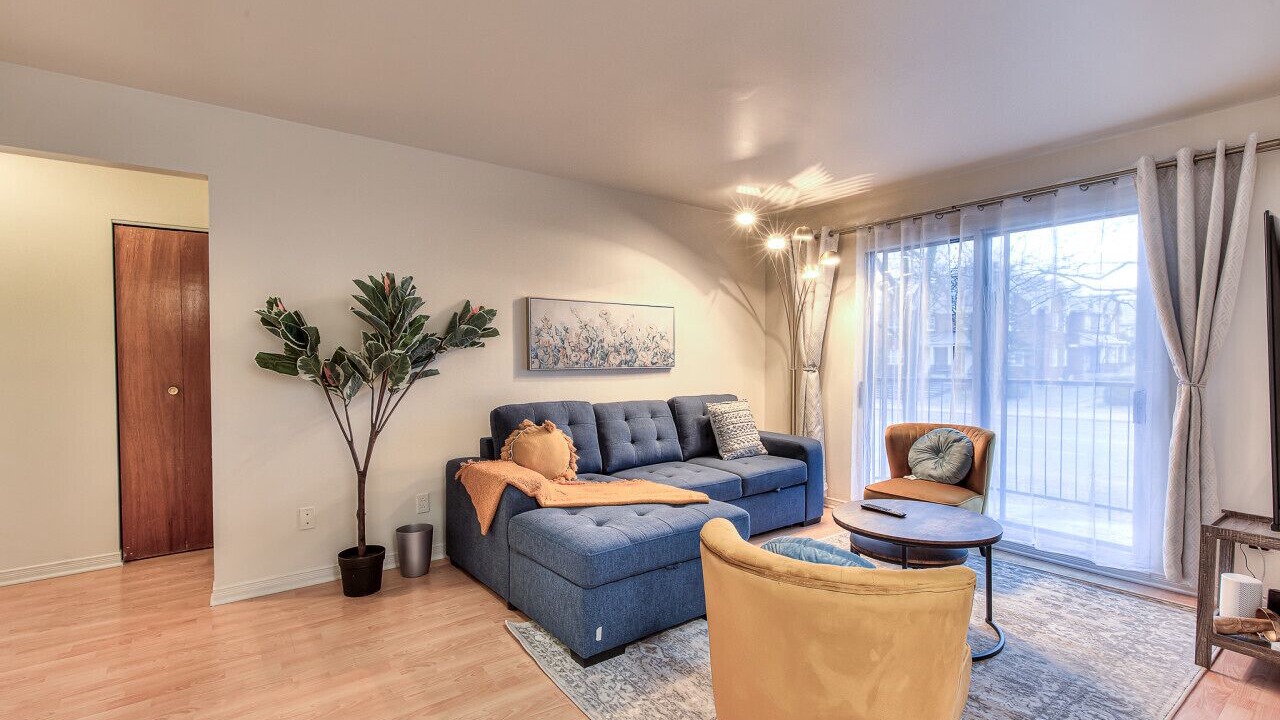 Photo of Livingroom in Pierrefonds-Roxboro
