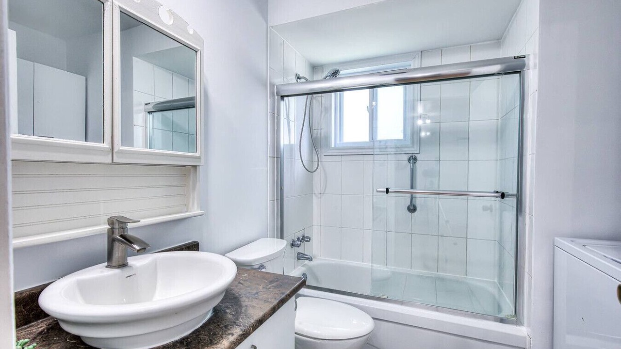 Photo of Bathroom in Sainte Genevieve