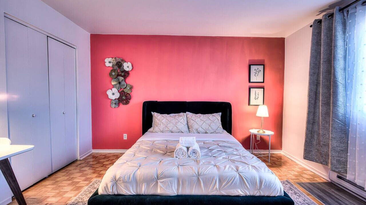 Photo of Bedroom in Pierrefonds-Roxboro