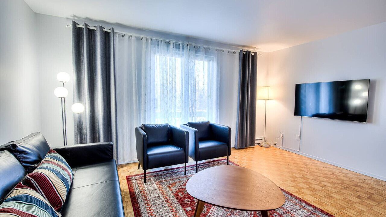 Photo of Livingroom in Pierrefonds-Roxboro