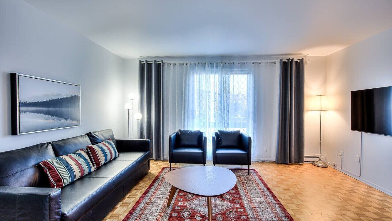 Photo of Livingroom in Pierrefonds-Roxboro