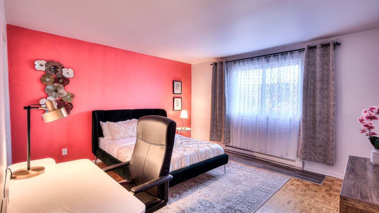 Photo of Bedroom in Pierrefonds-Roxboro