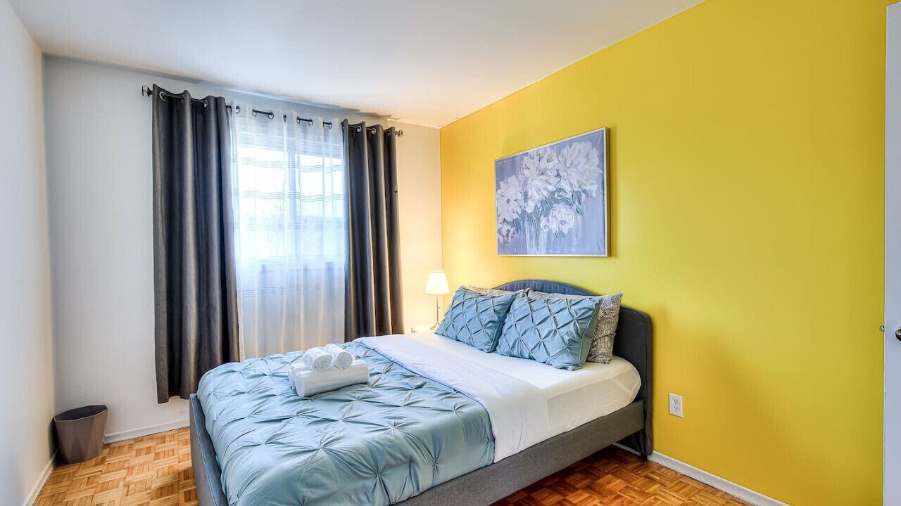 Photo of Bedroom in Pierrefonds-Roxboro