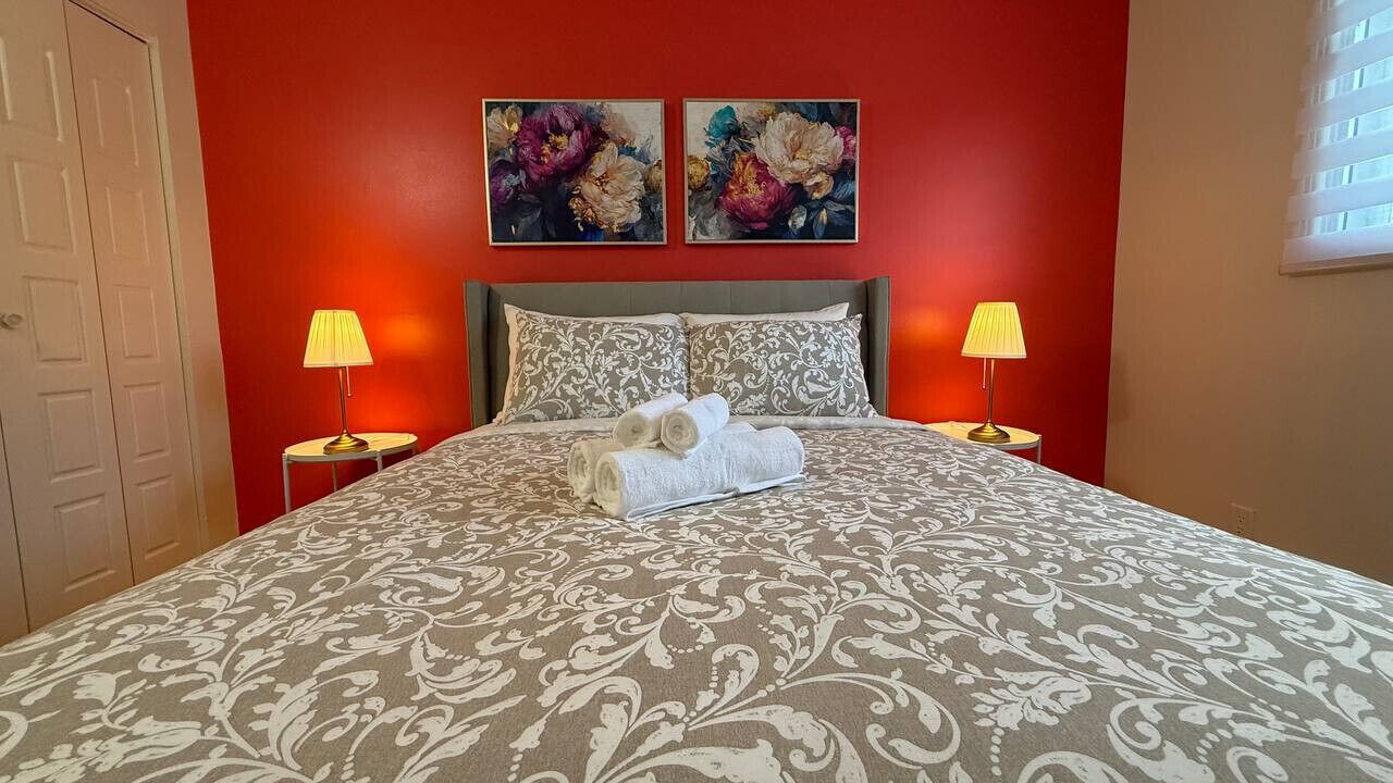 Photo of Bedroom in Pierrefonds-Roxboro