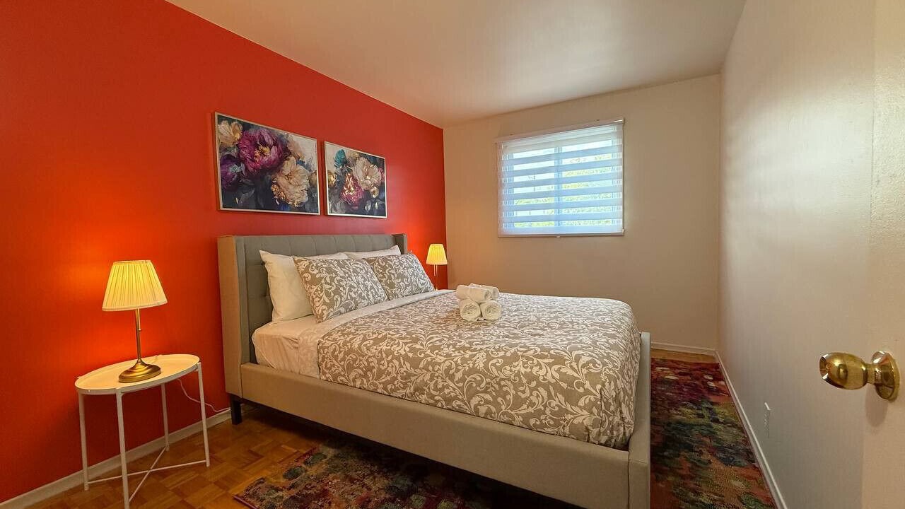 Photo of Bedroom in Pierrefonds-Roxboro