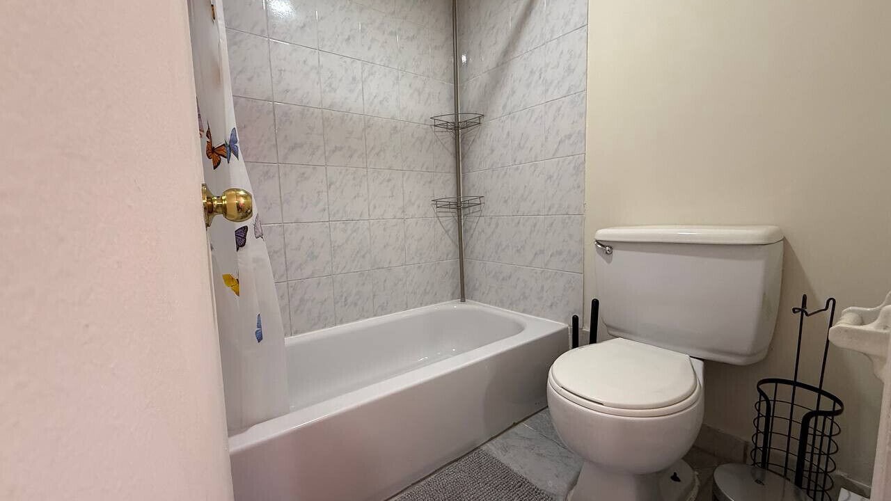 Photo of Bathroom in Pierrefonds-Roxboro