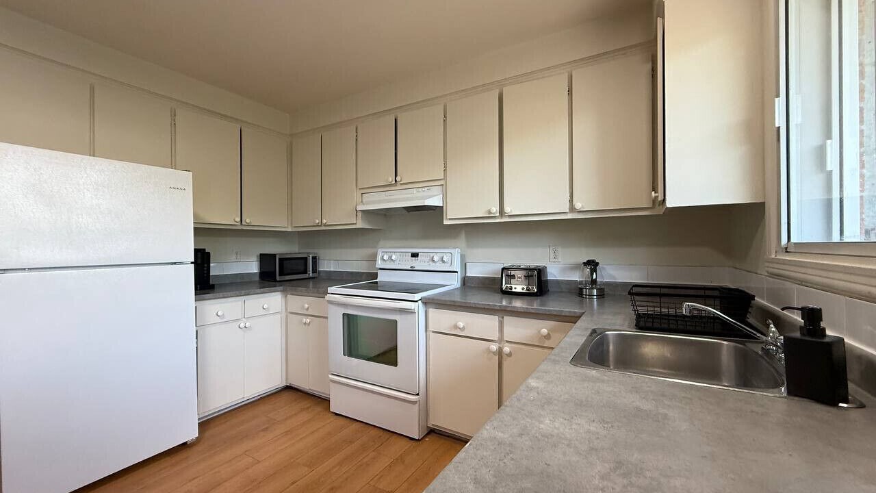 Photo of Kitchen in Pierrefonds-Roxboro