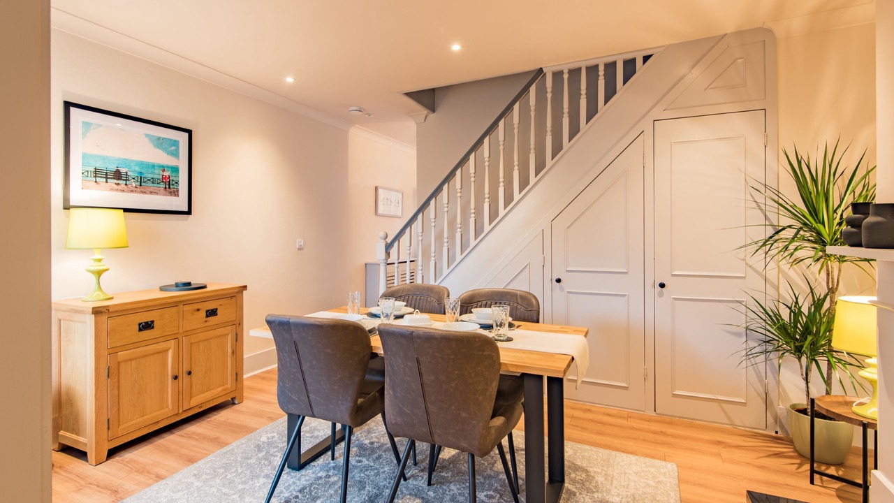 Photo of Others in Sandwich