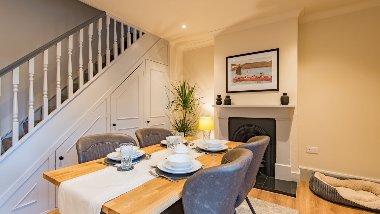 Photo of Others in Sandwich