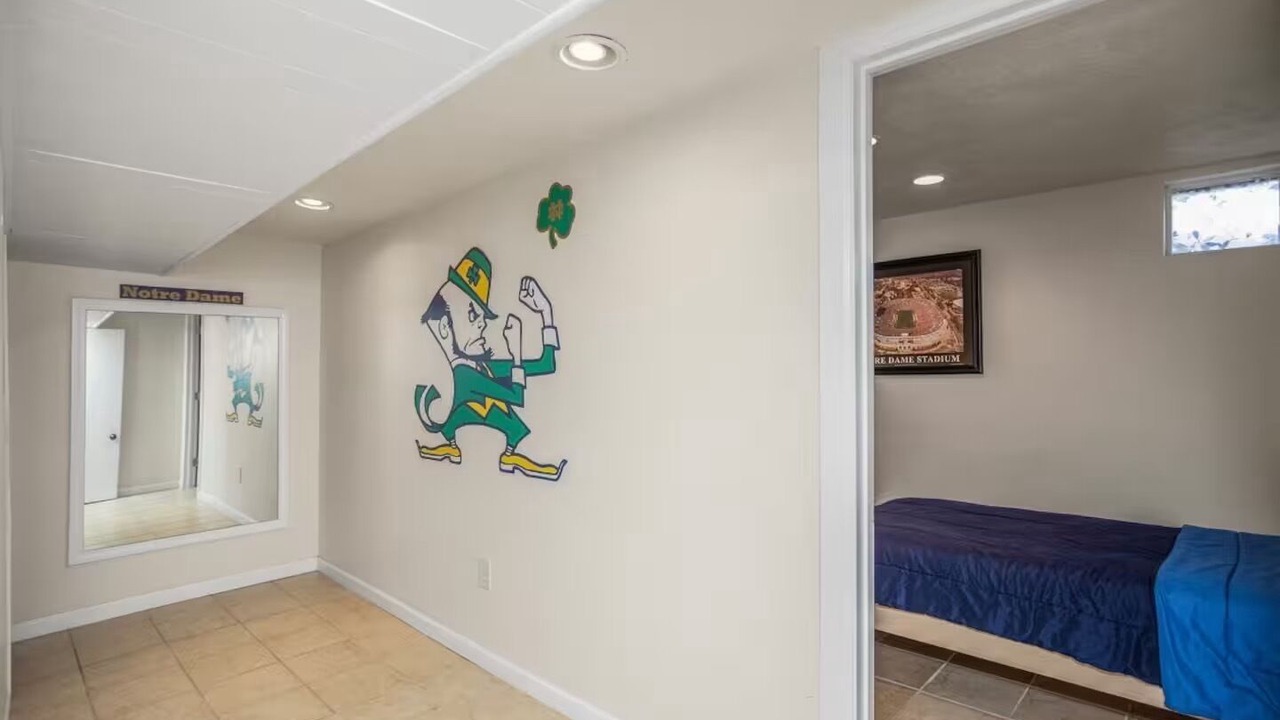 Photo of Bedroom in Notre Dame