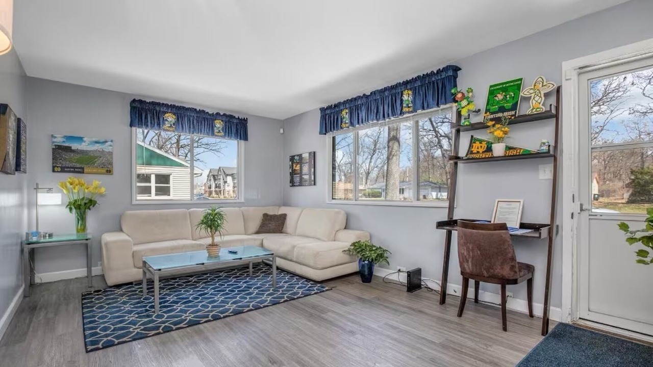 Photo of Livingroom in Notre Dame