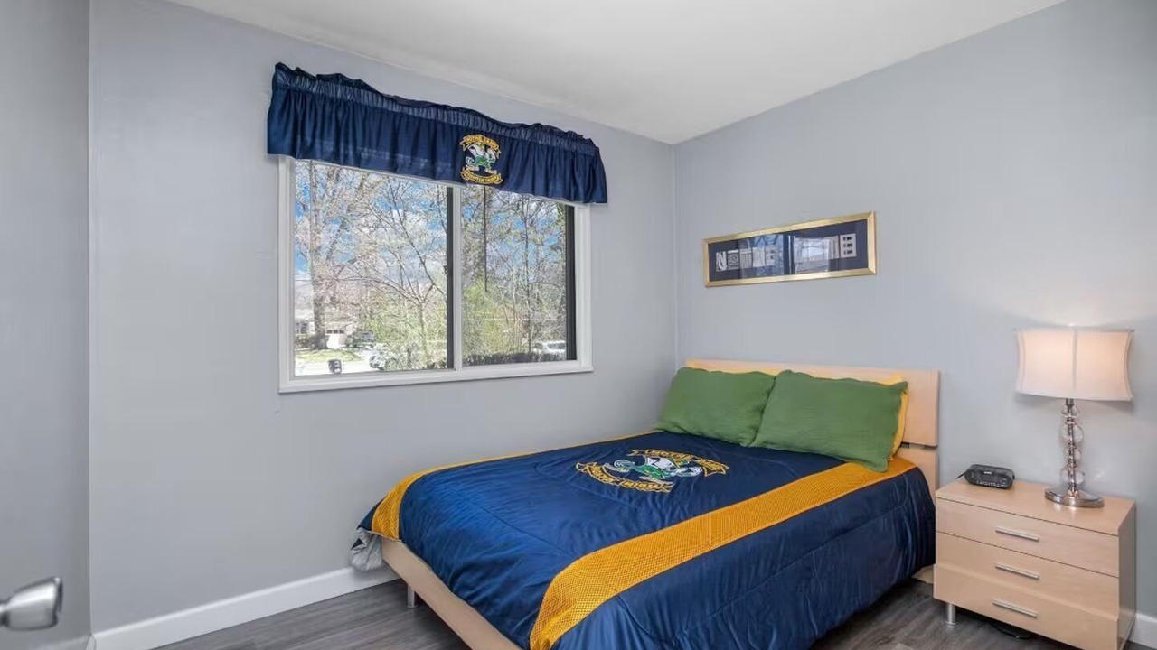 Photo of Bedroom in Notre Dame
