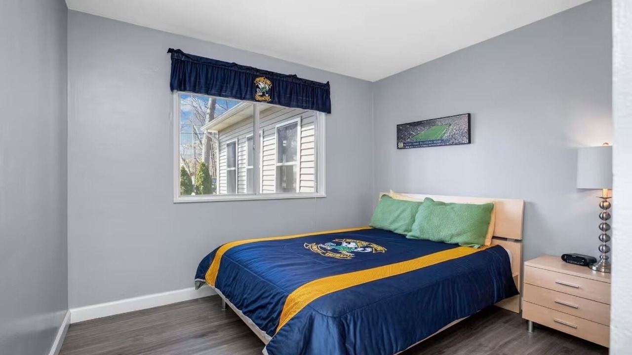 Photo of Bedroom in Notre Dame