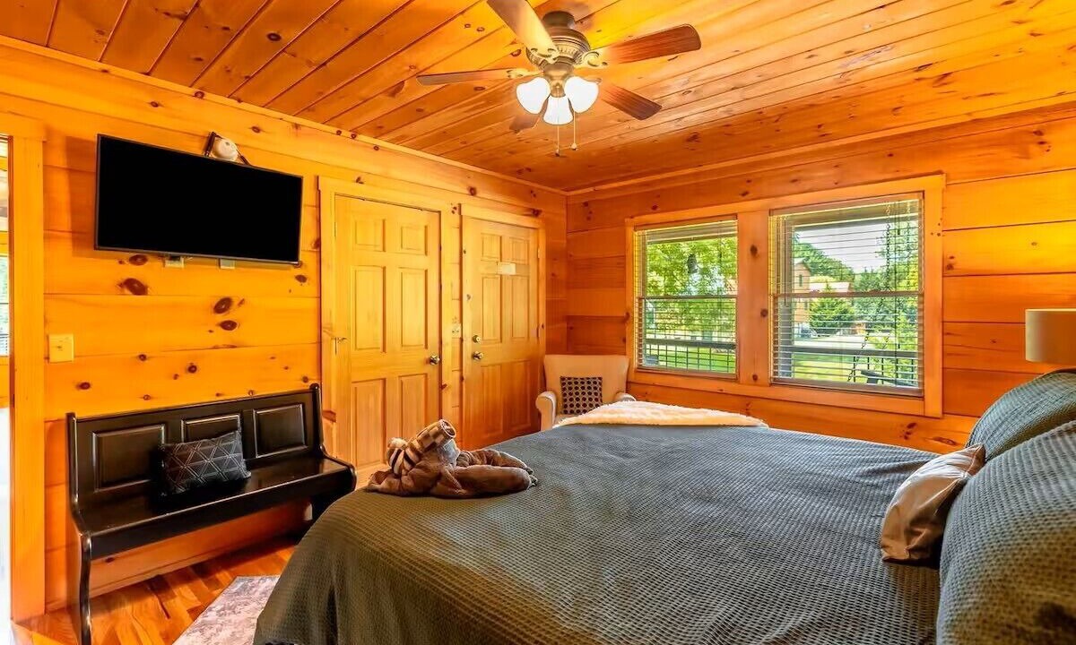 Photo of Bedroom in Draper
