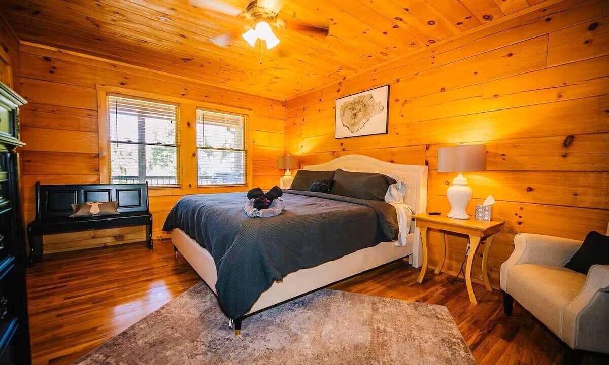 Photo of Bedroom in Draper