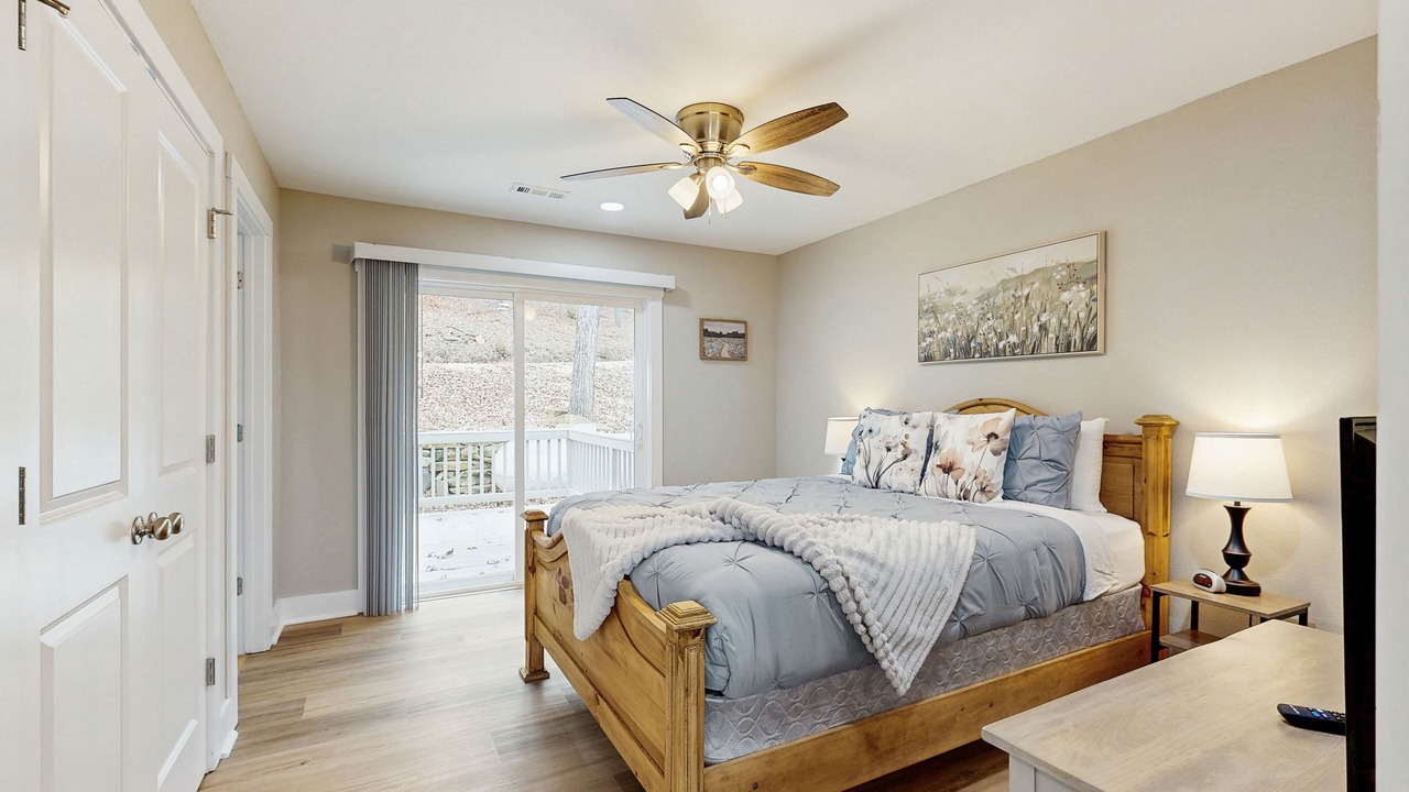 Photo of Bedroom in Lost Bridge Village