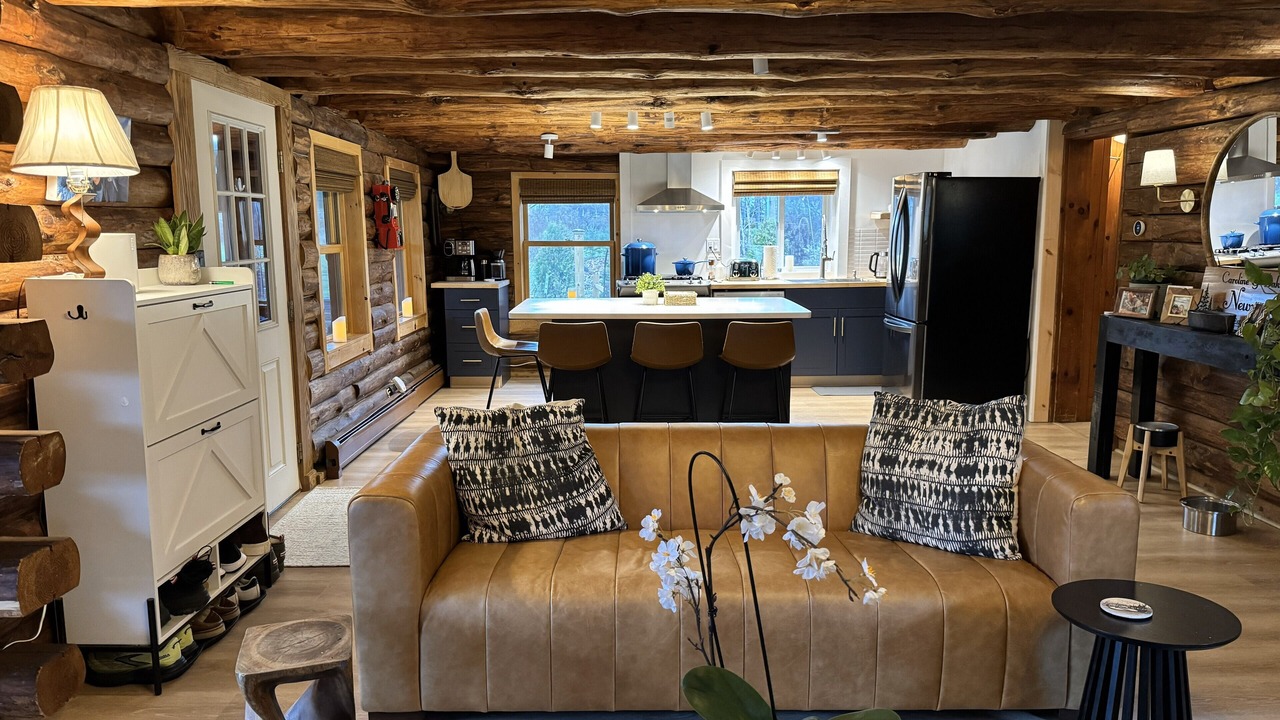 Photo of Livingroom in Stowe Hollow