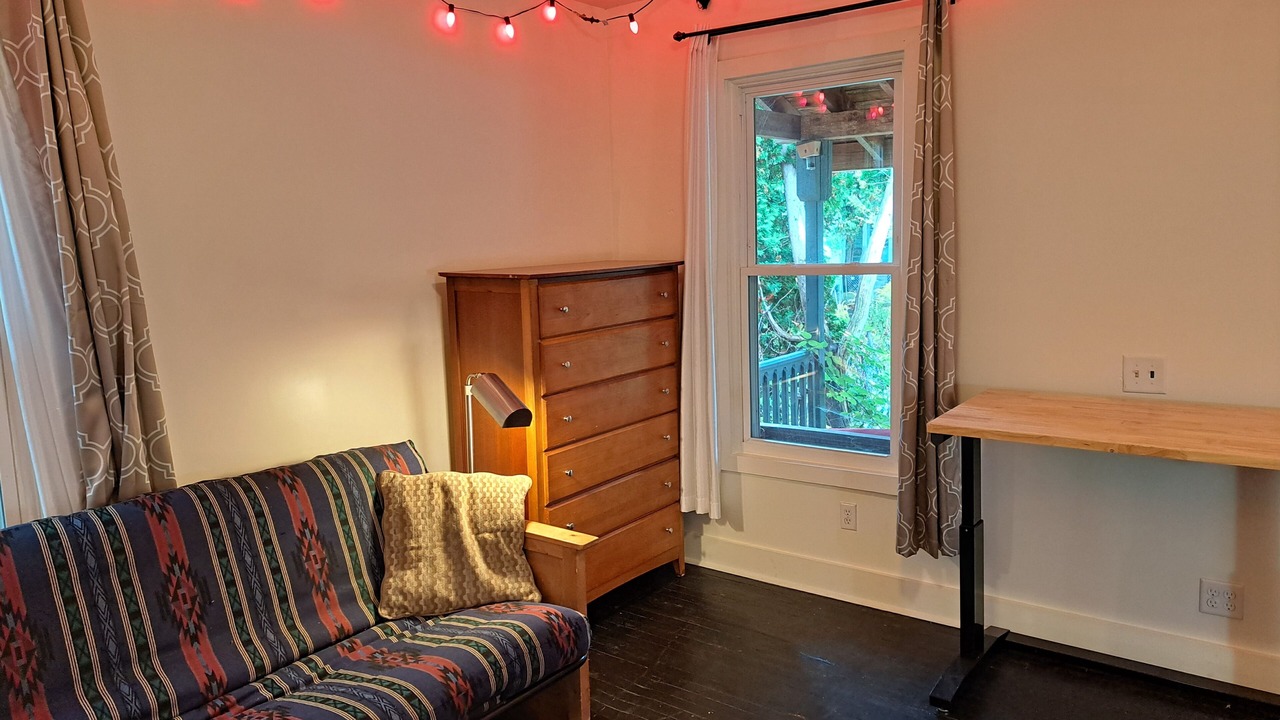 Photo of Livingroom in Eastside