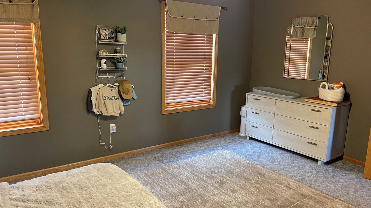 Photo of Bedroom in Guthrie County