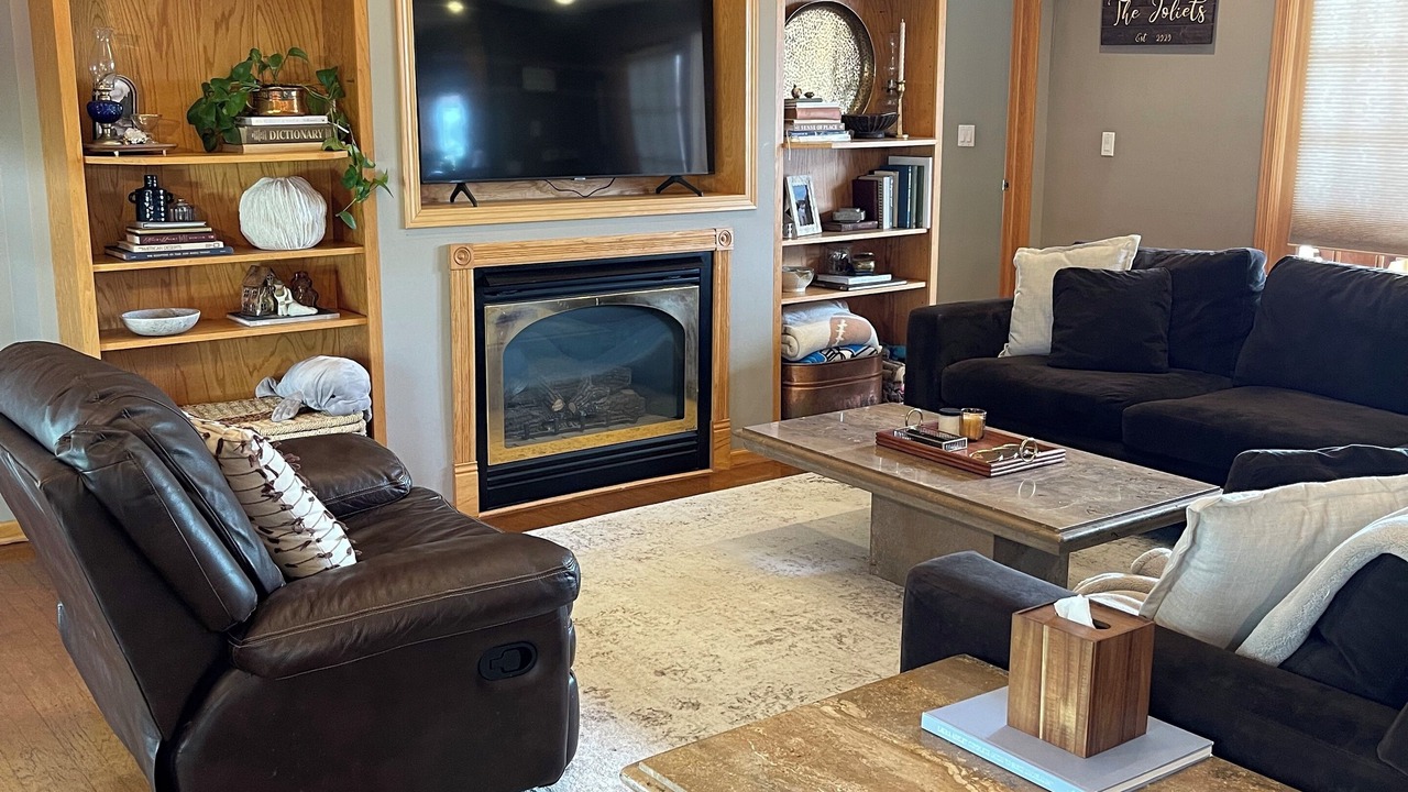 Photo of Livingroom in Guthrie County