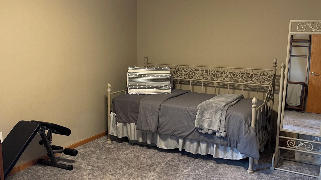 Photo of Bedroom in Guthrie County