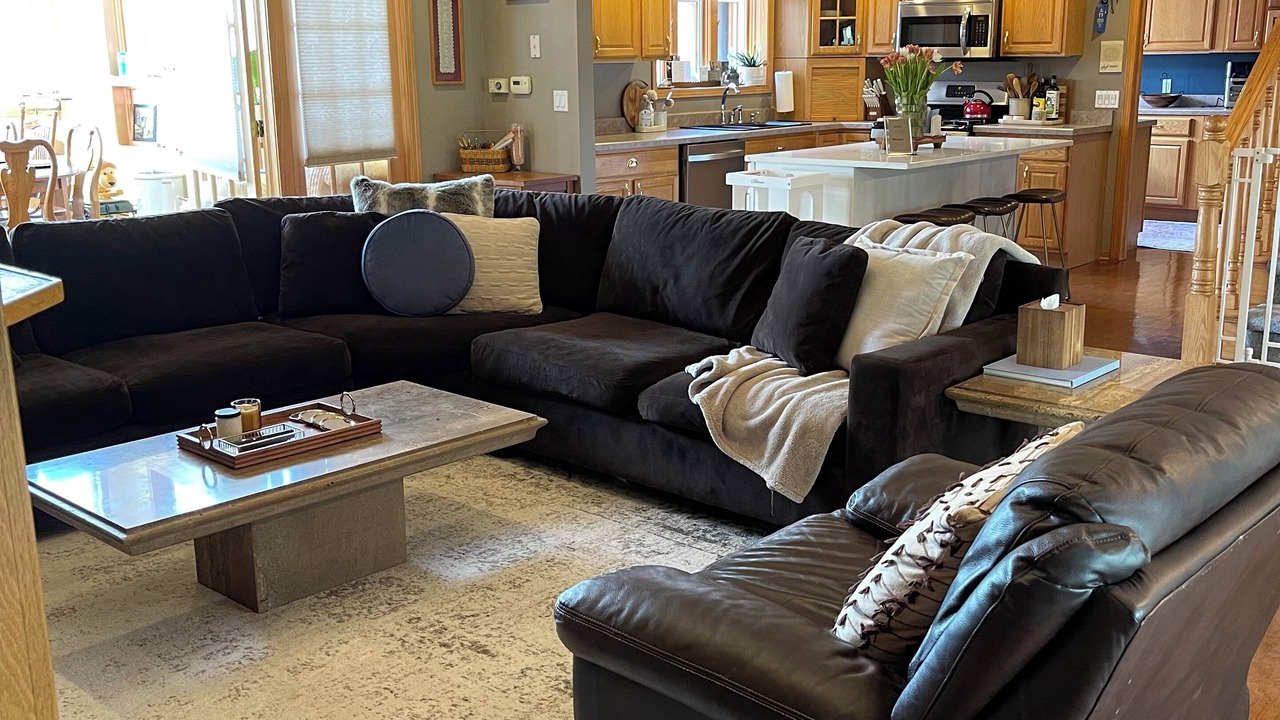 Photo of Livingroom in Guthrie County