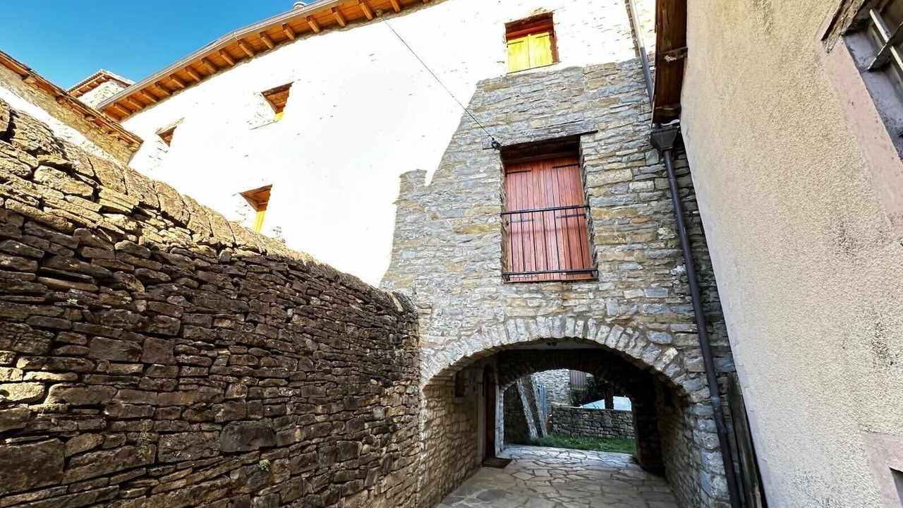 Photo of Outdoor in Araguas del Solano