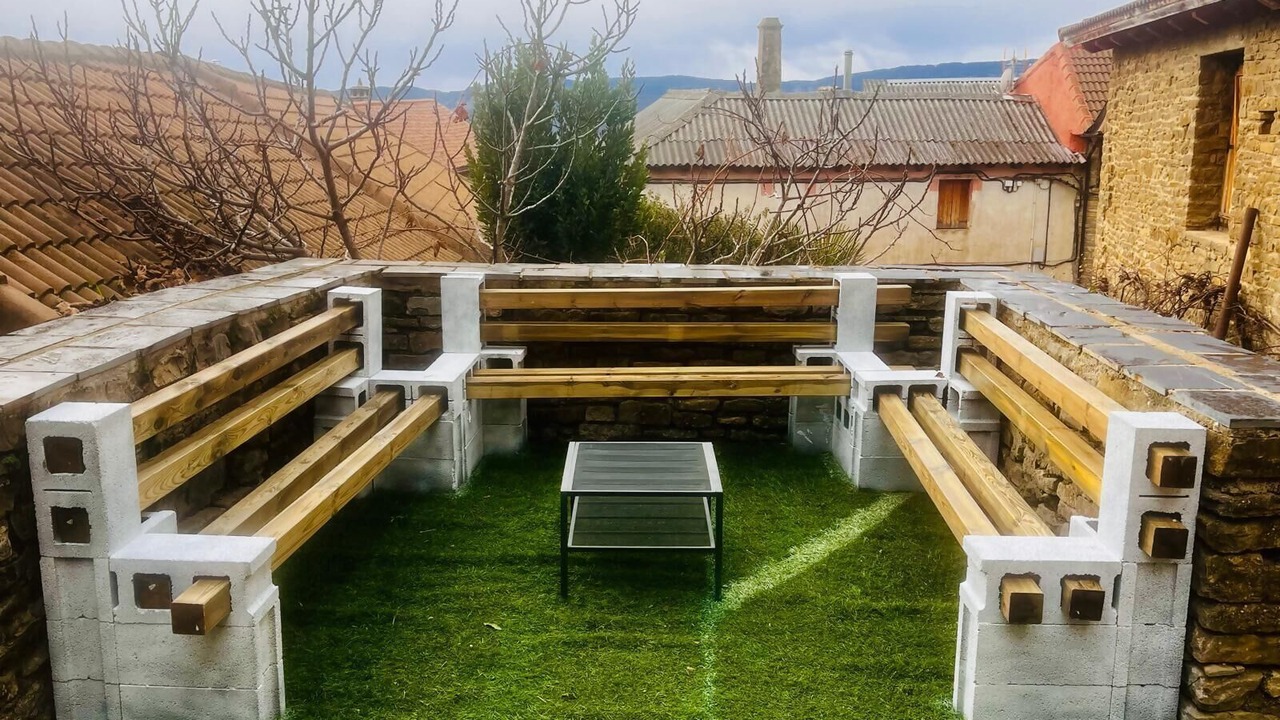 Photo of Outdoor in Araguas del Solano
