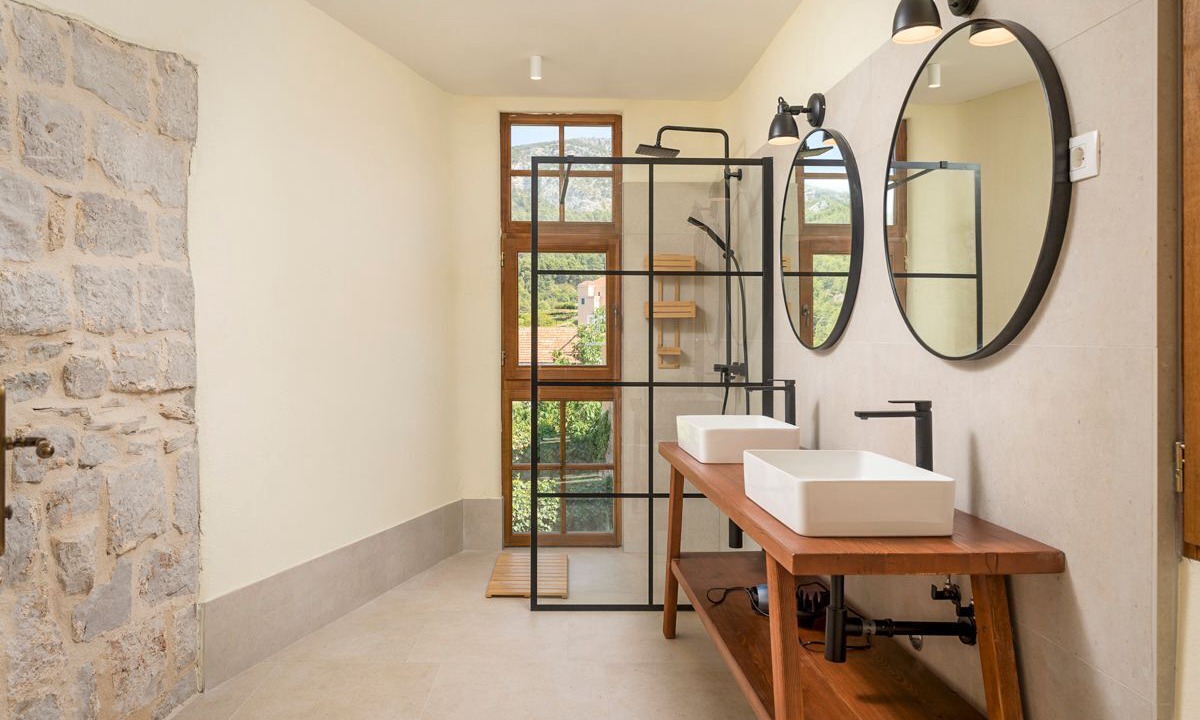 Photo of Bathroom in Pitve