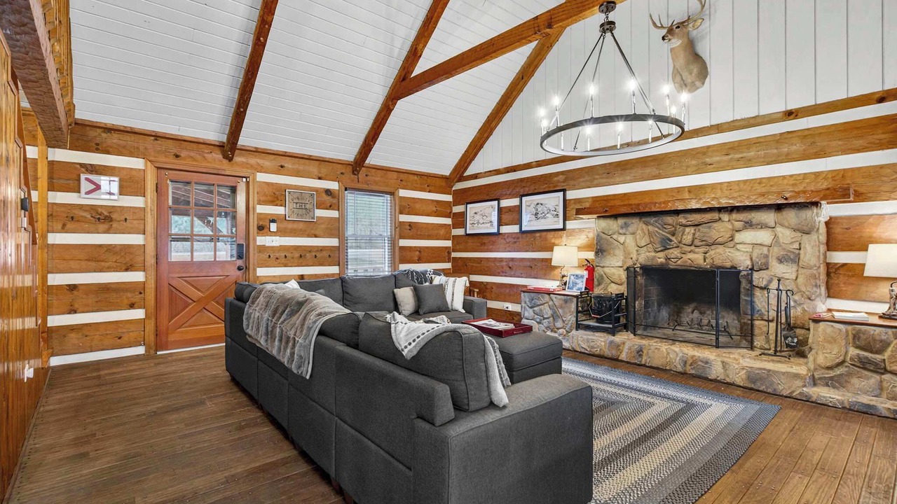 Photo of Livingroom in Fishers Hill