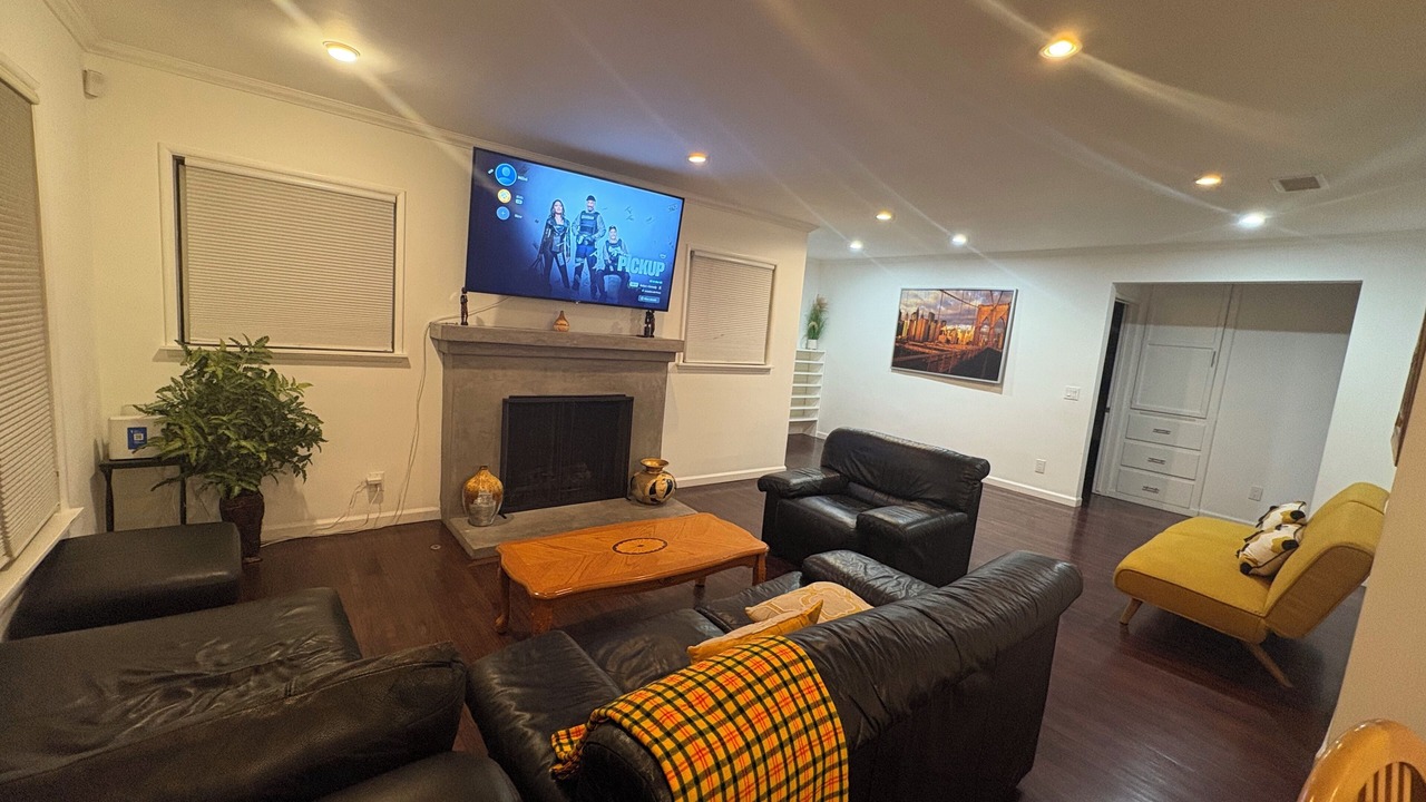Photo of Livingroom in Ladera Heights