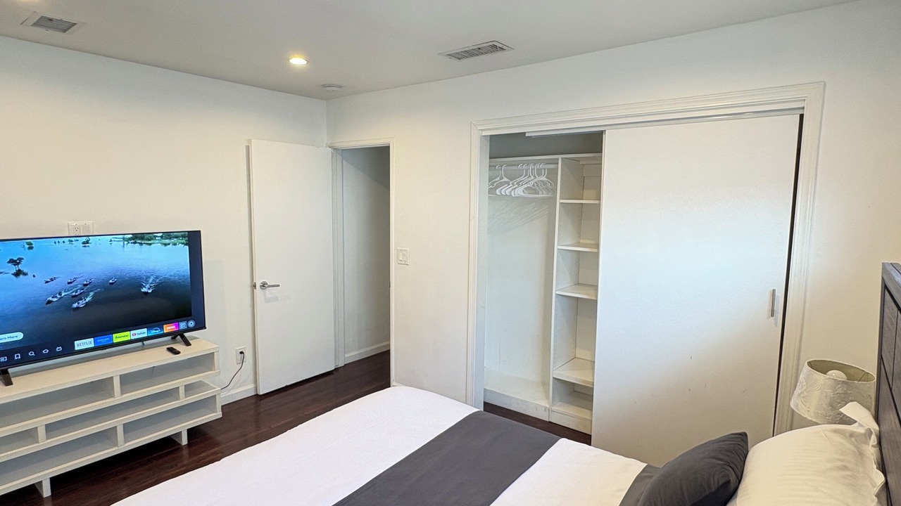 Photo of Bedroom in Ladera Heights