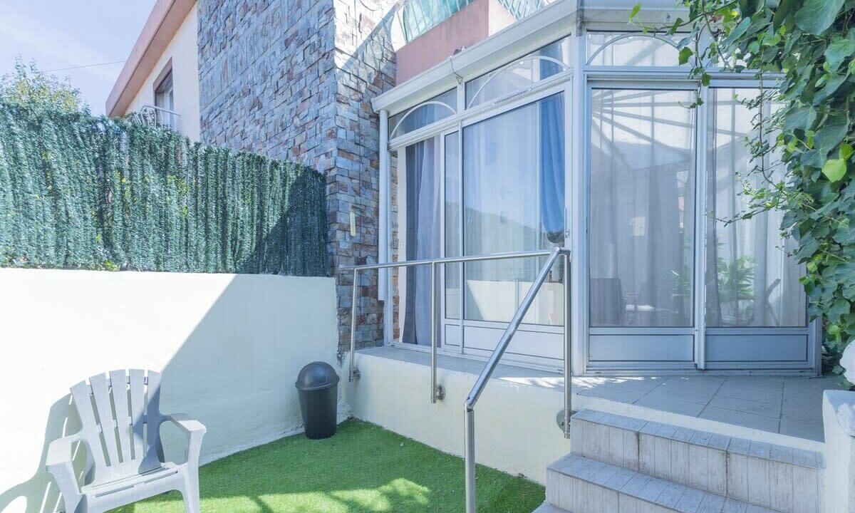 Photo of Patio Balcony in Saint-Barnabe