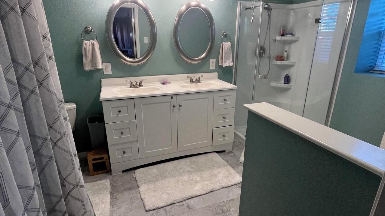 Photo of Bathroom in Borger