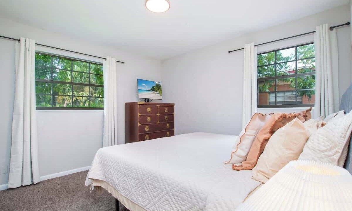 Photo of Bedroom in Westside