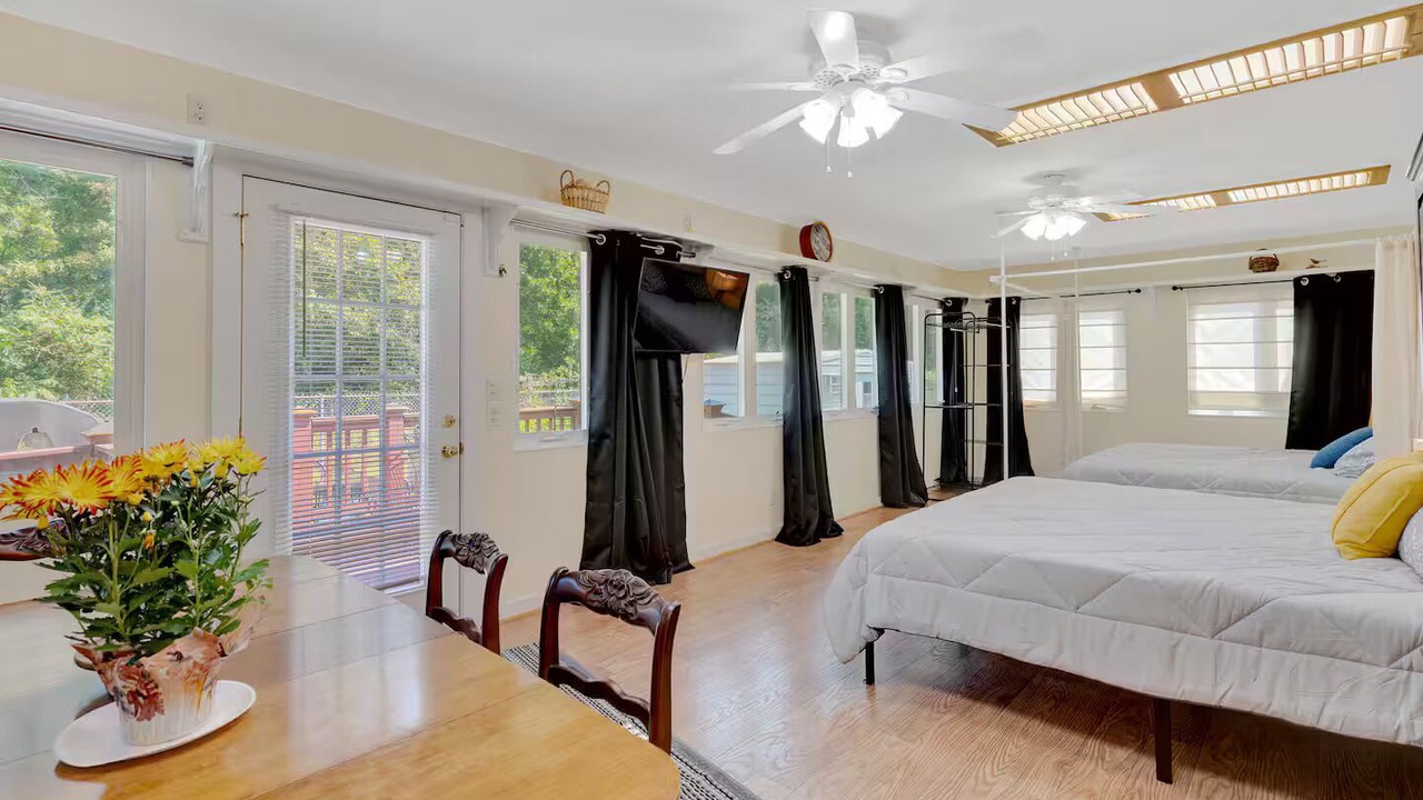 Photo of Bedroom in Rossville