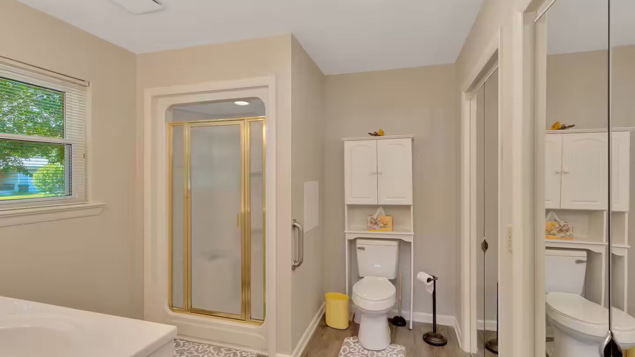 Photo of Bathroom in Rossville