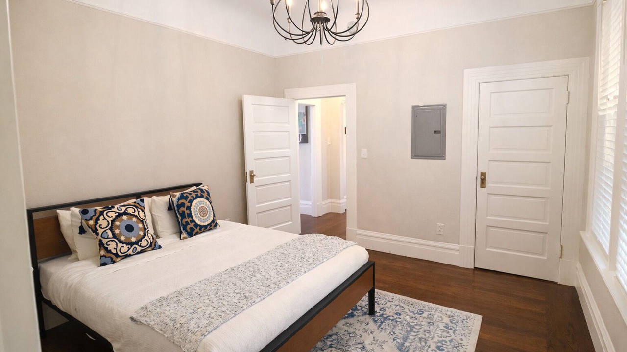 Photo of Others in Oakland