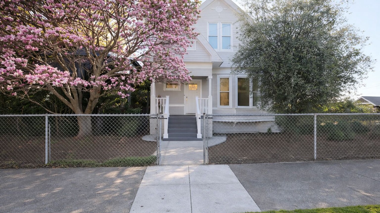 Photo of Others in Oakland