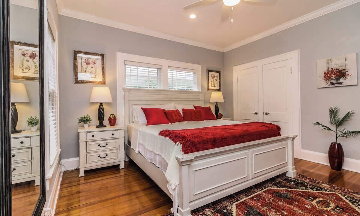 Photo of Bedroom in East Lake Morton