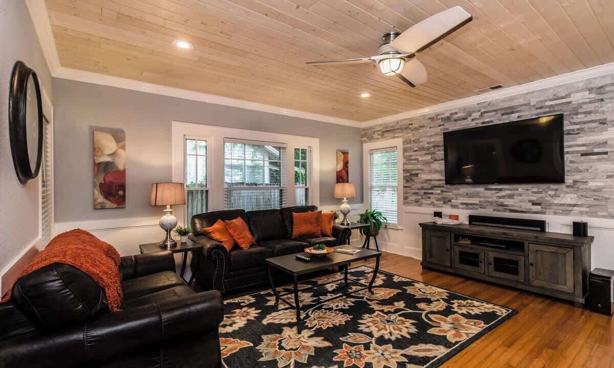 Photo of Bedroom in East Lake Morton